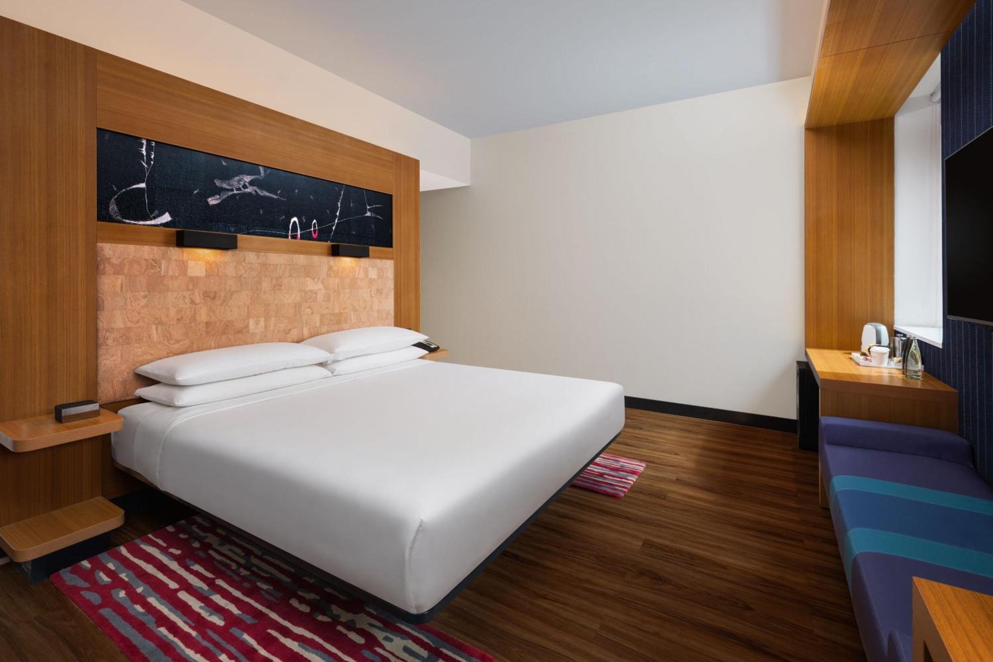 Aloft Bengaluru Outer Ring Road Hotel Екстериор снимка
