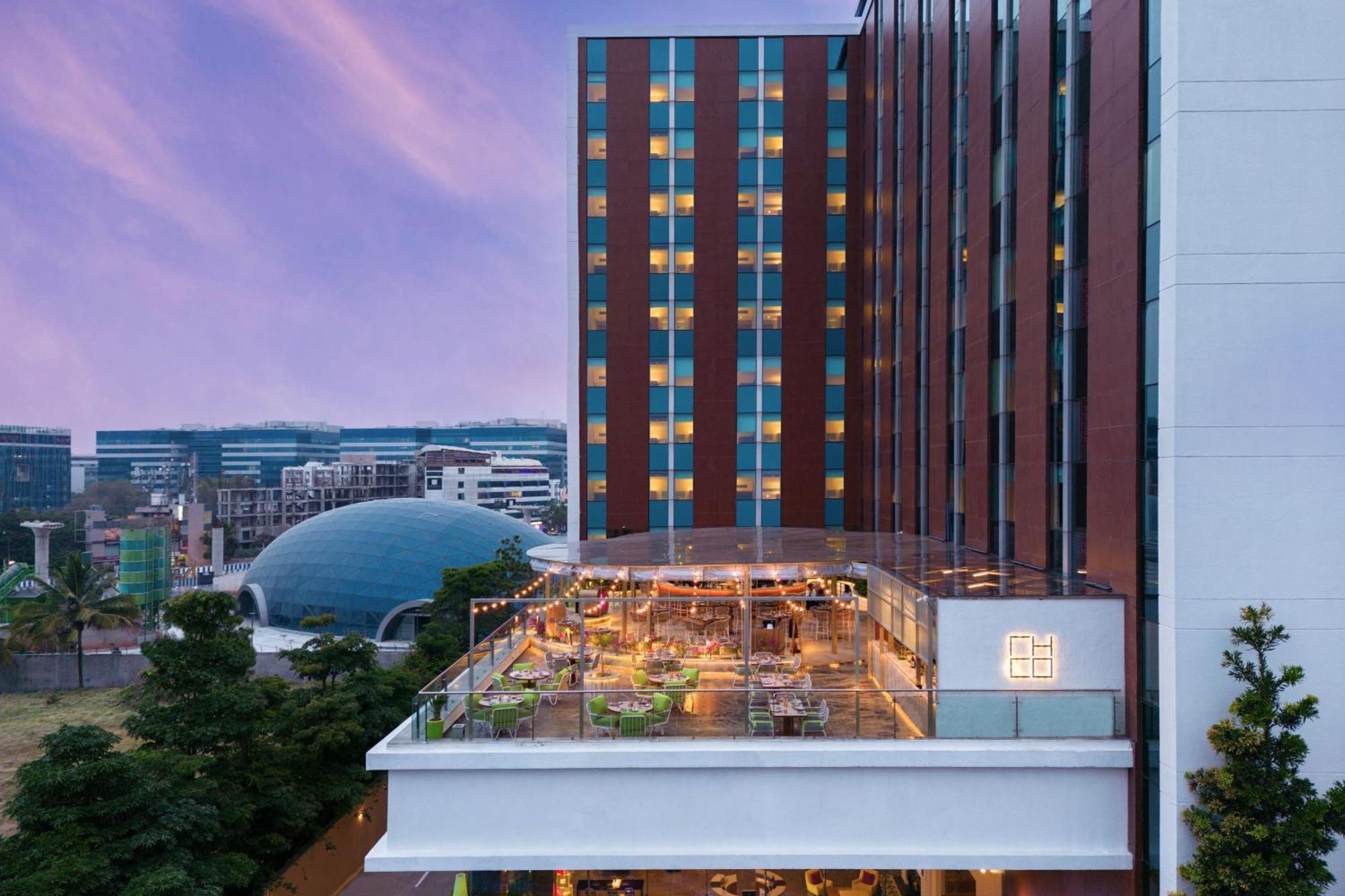 Aloft Bengaluru Outer Ring Road Hotel Екстериор снимка