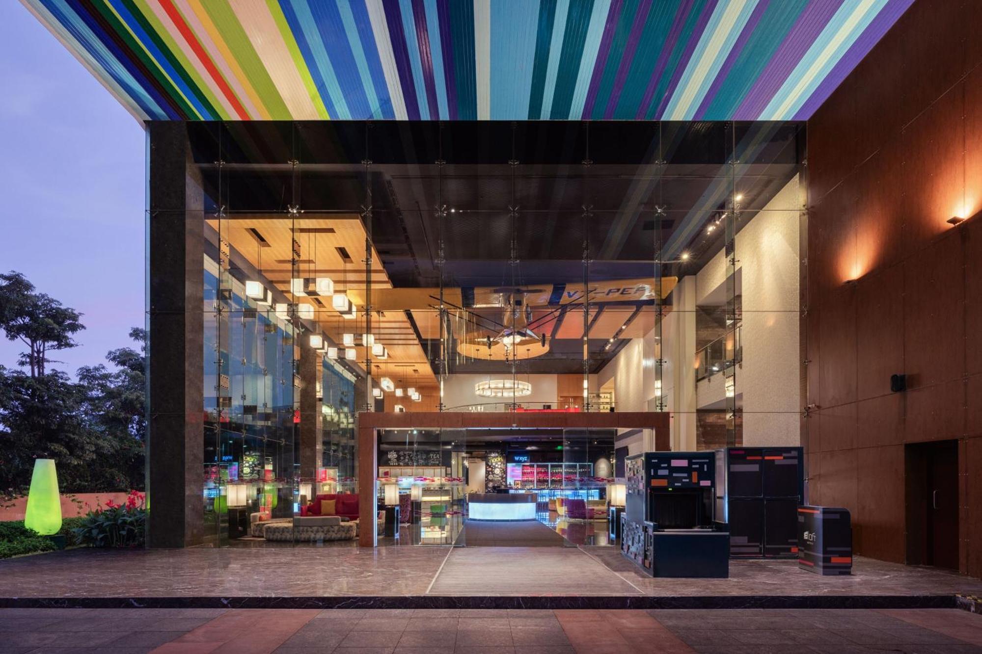 Aloft Bengaluru Outer Ring Road Hotel Екстериор снимка