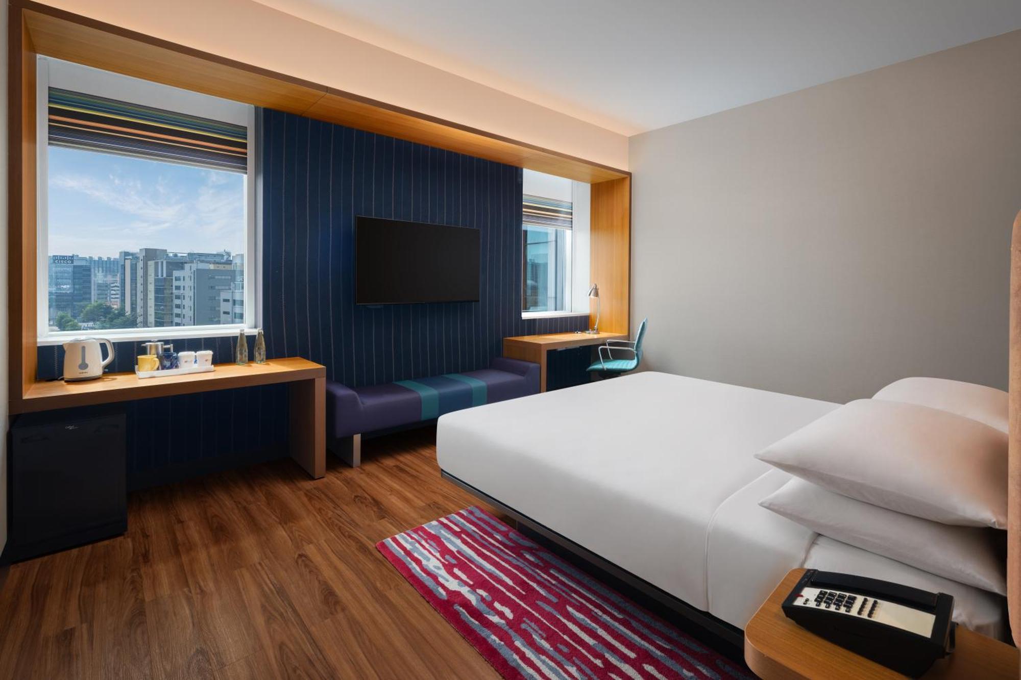 Aloft Bengaluru Outer Ring Road Hotel Екстериор снимка