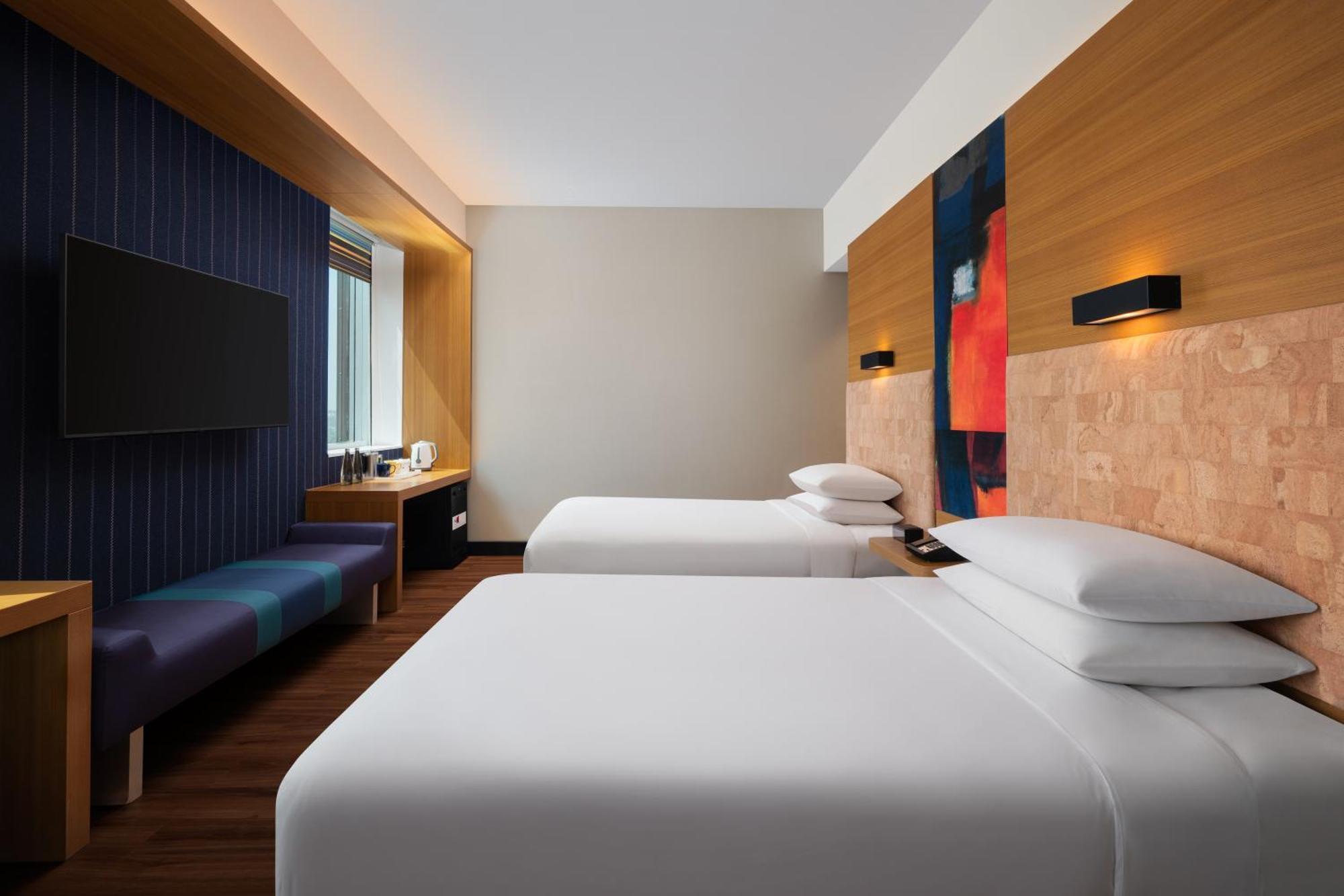 Aloft Bengaluru Outer Ring Road Hotel Екстериор снимка