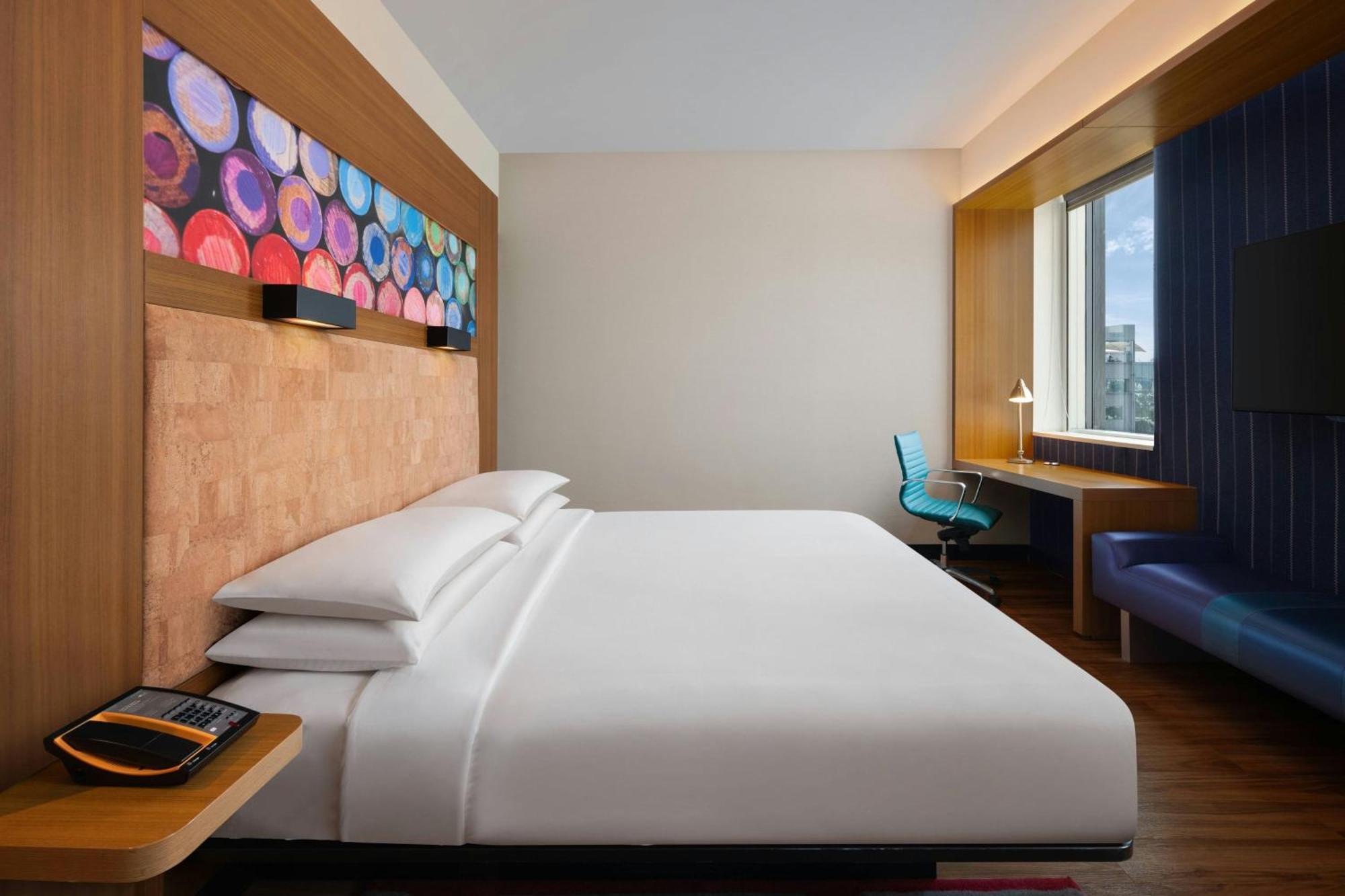 Aloft Bengaluru Outer Ring Road Hotel Екстериор снимка